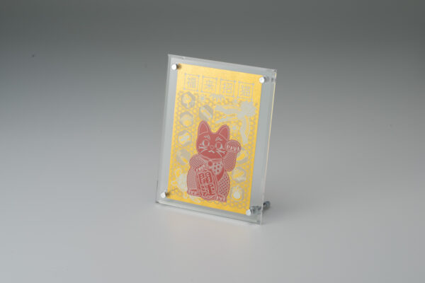 宝づくし（背景金・赤猫）